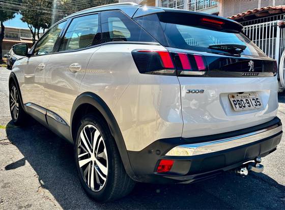 PEUGEOT 3008 1.6 GRIFFE THP 16V GASOLINA 4P AUTOMÁTICO PEUGEOT 3008 1.6 GRIFFE THP 16V GASOLINA 4P AUTOMÁTICO